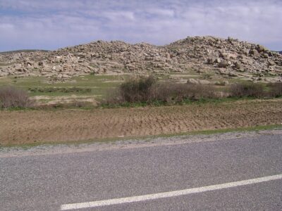 https://www.immotaroudant.com/bien/vente-carriere-de-2ha-a-taroudant-c12460/