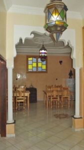 https://www.immotaroudant.com/bien/maison-dhote-a-vendre-m12462/