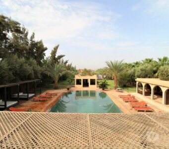 https://www.immotaroudant.com/bien/fabuleau-riad-avec-vue-montagne-ri214558a/