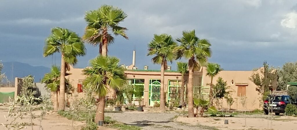 Villa avec jardin — photo 1