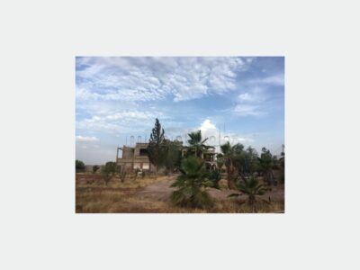 https://www.immotaroudant.com/bien/riad-de-charme-en-construction-sur-15-hectare/