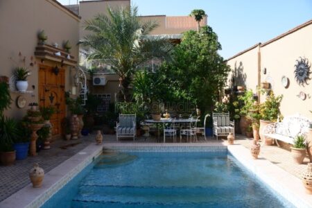 https://www.immotaroudant.com/bien/villa-du-lustres-avec-piscine/