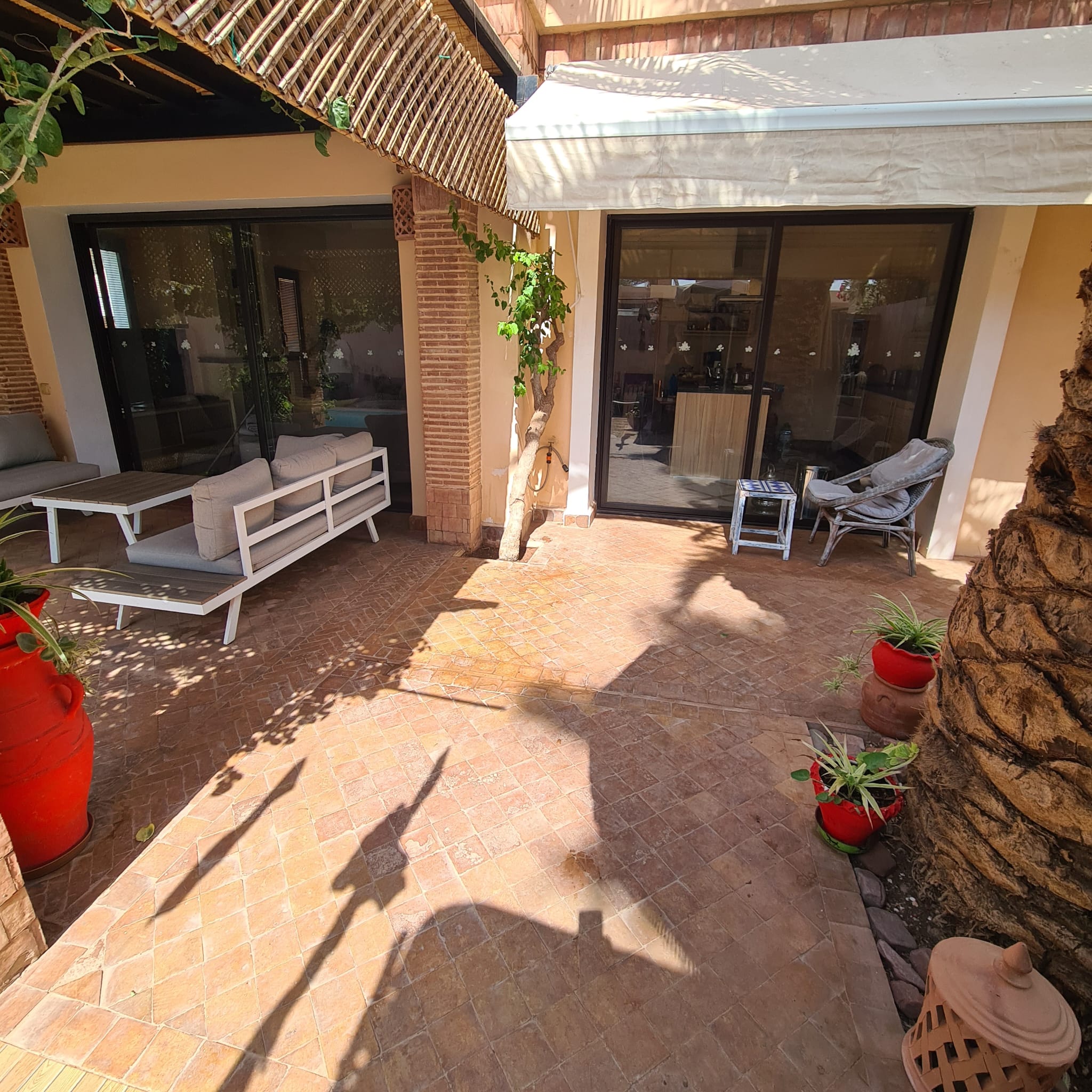 Villa de Soleil avec Jardin et Piscine