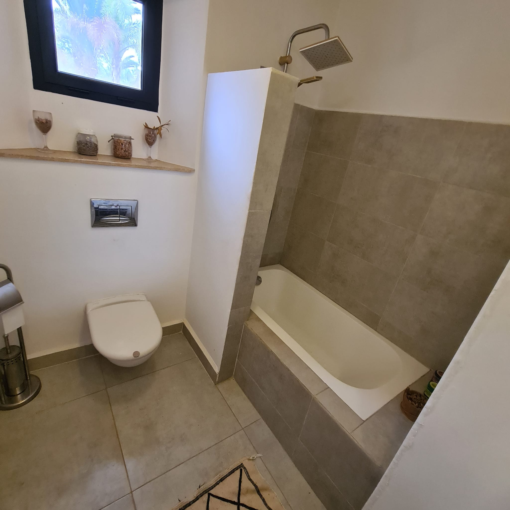 Villa de Soleil avec Jardin et Piscine