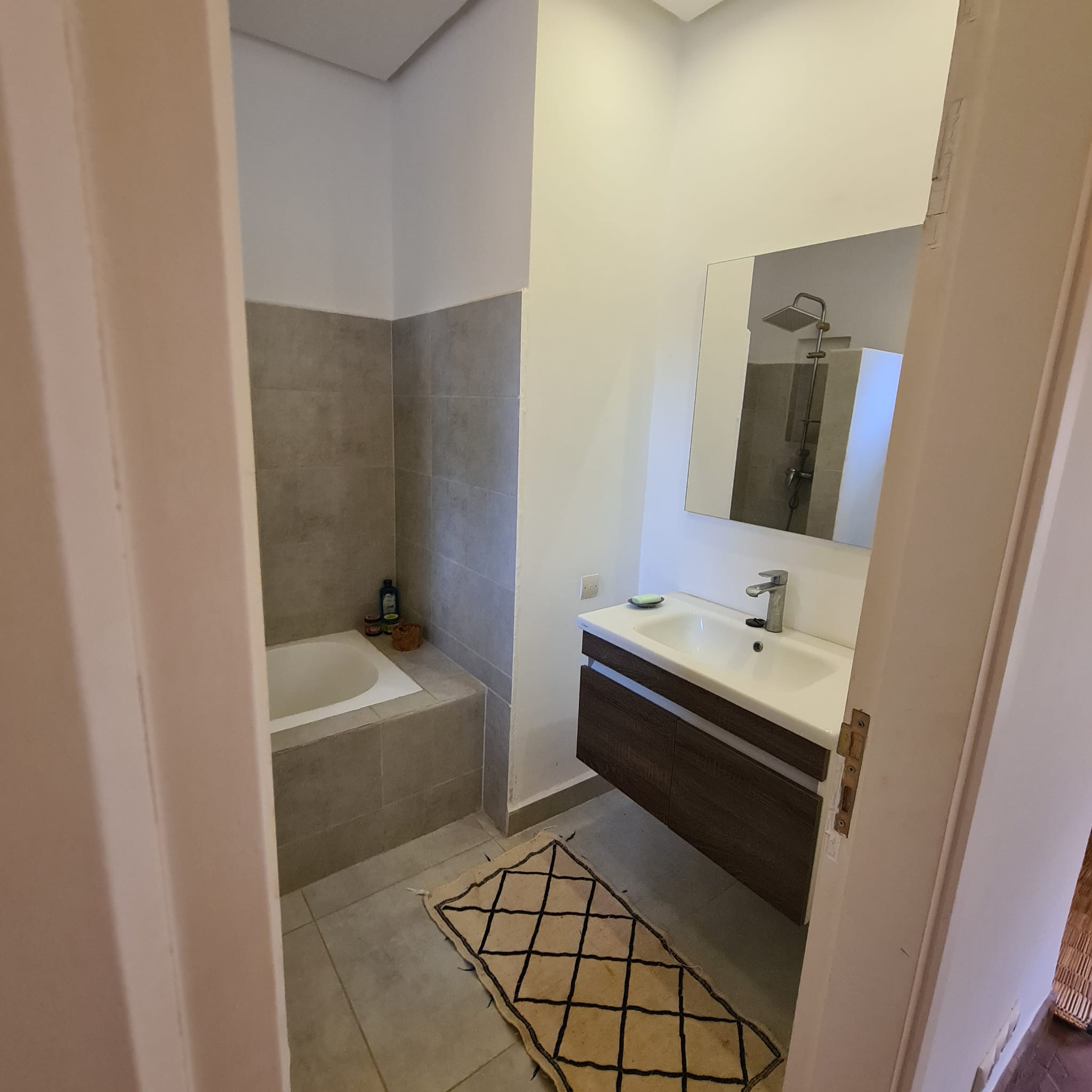 Villa de Soleil avec Jardin et Piscine