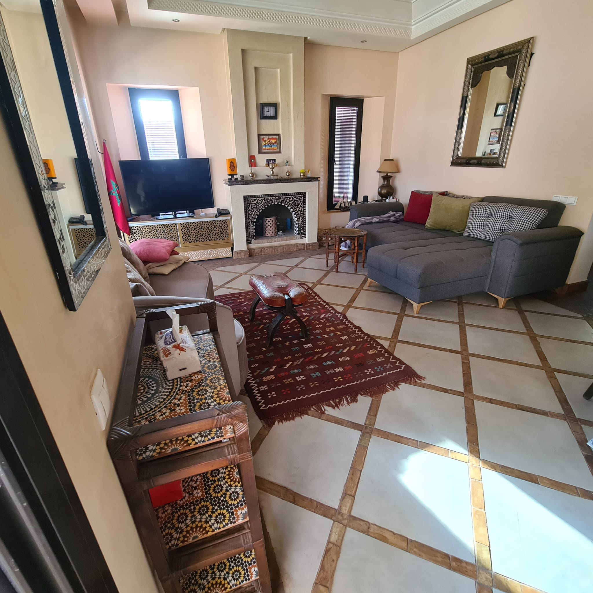 Villa de Soleil avec Jardin et Piscine