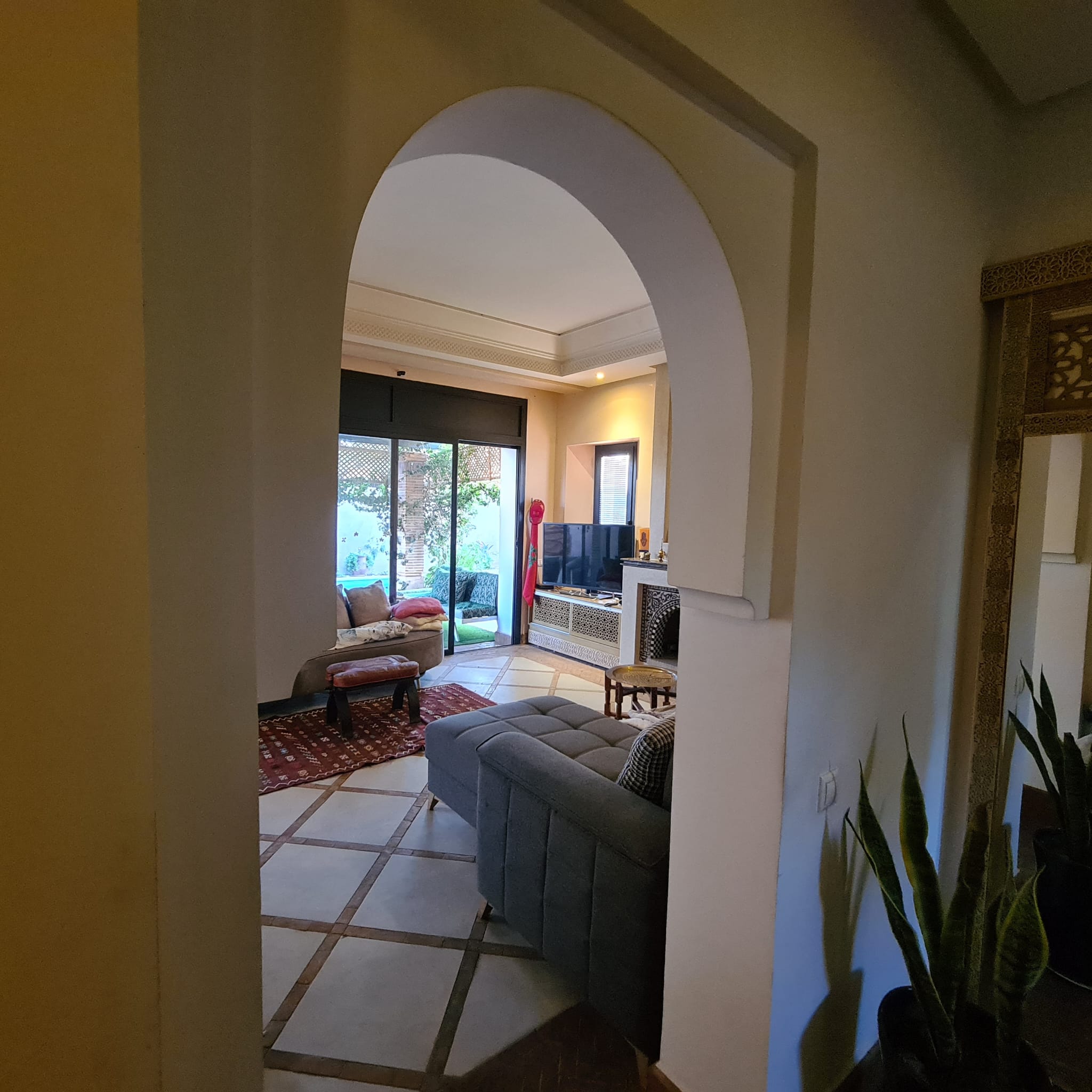 Villa de Soleil avec Jardin et Piscine