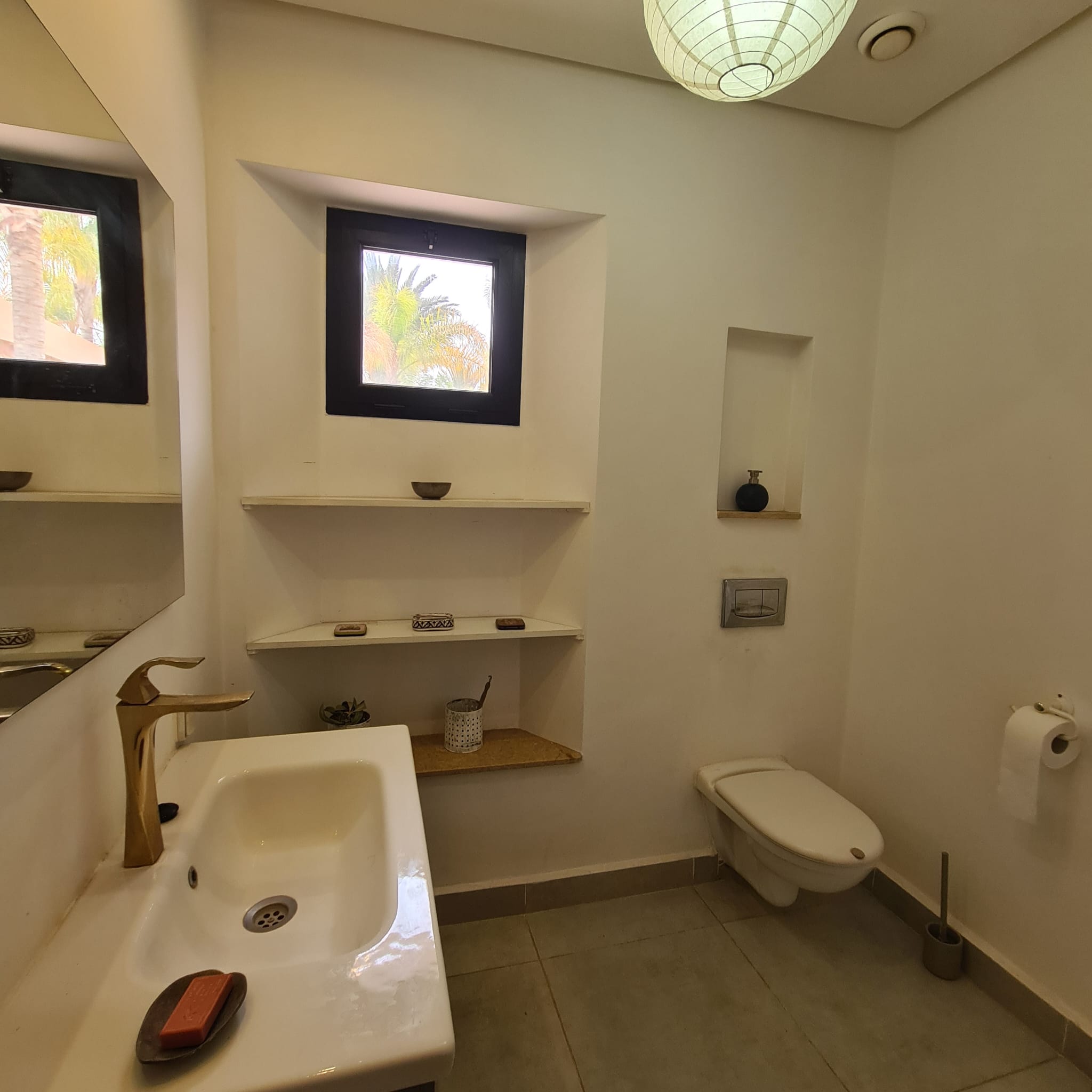 Villa de Soleil avec Jardin et Piscine