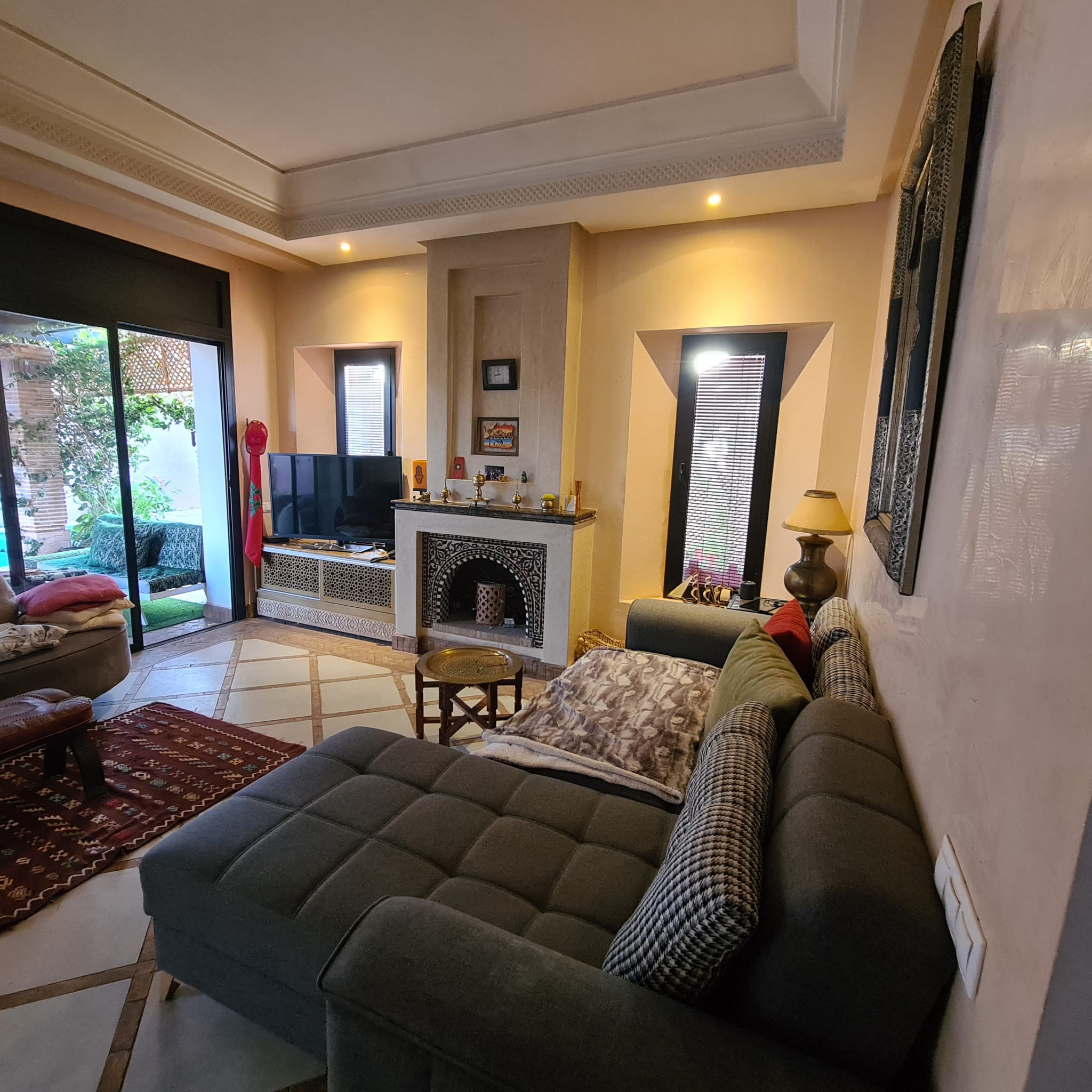 Villa de Soleil avec Jardin et Piscine