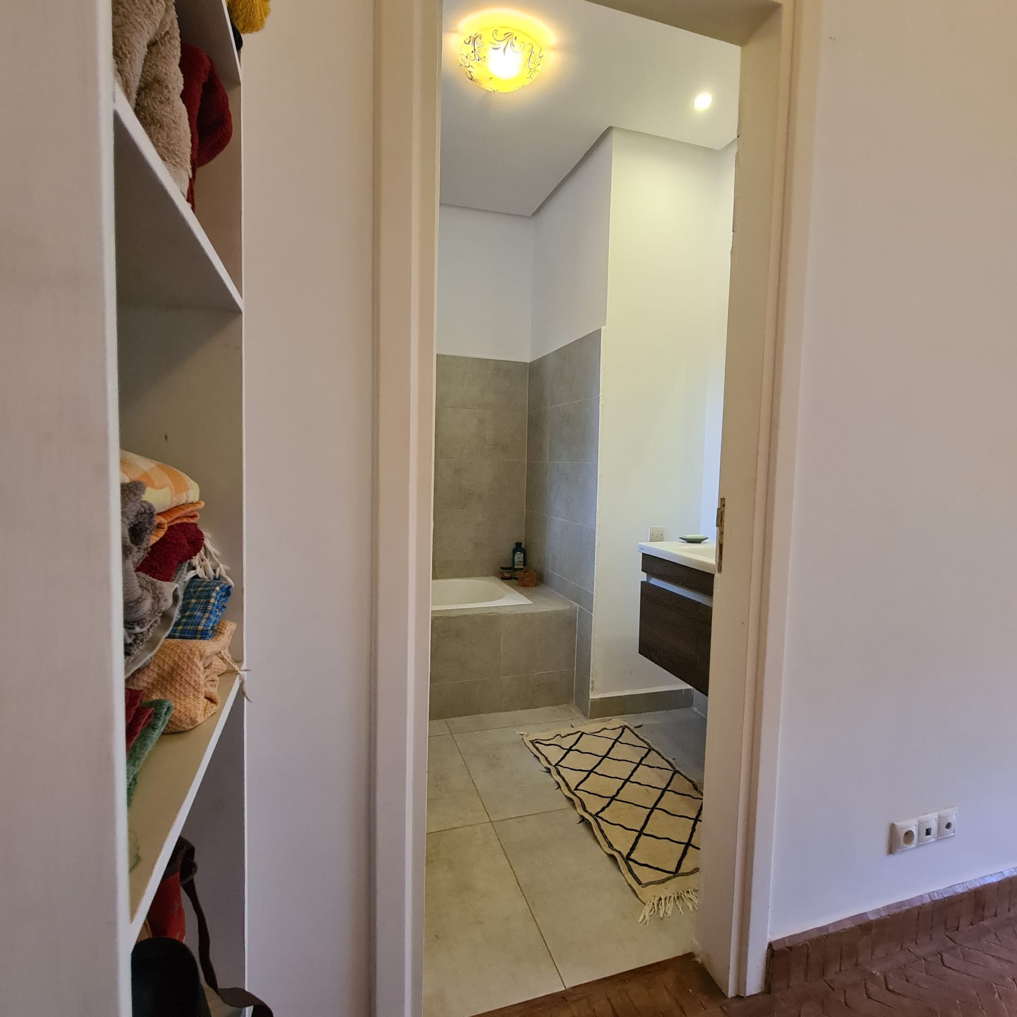 Villa de Soleil avec Jardin et Piscine