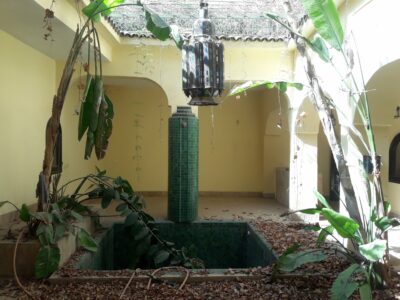 https://www.immotaroudant.com/bien/riad-bejmat-traditionnel/