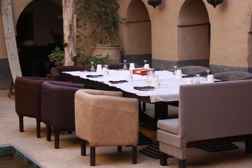 Riad Maison d’Hôtes à Vendre – 6 Chambres – Piscine – Région Agadir / Taroudant