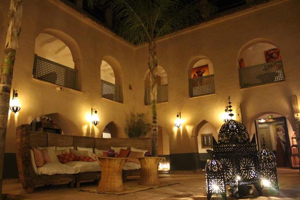Riad Maison d’Hôtes à Vendre – 6 Chambres – Piscine – Région Agadir / Taroudant