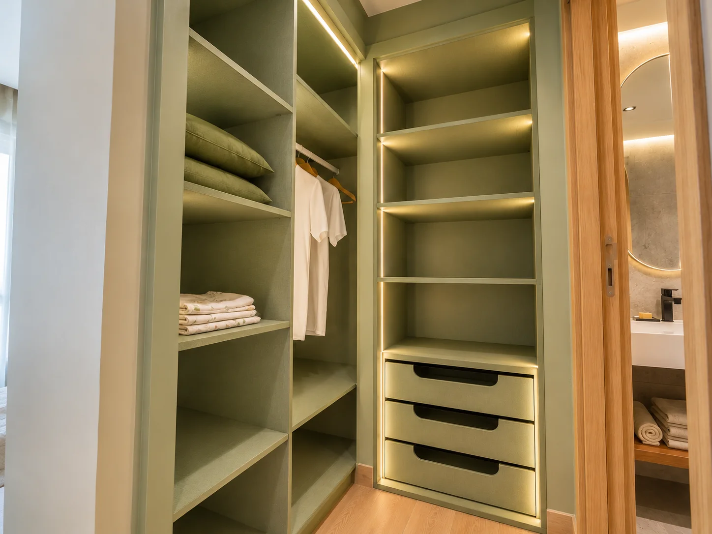 Appartement moderne — photo 7 — réf. AHGYT12